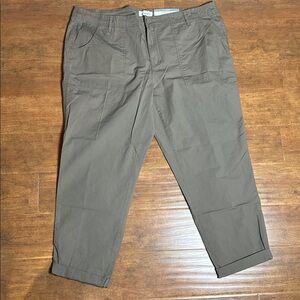 Liz Claiborne Ladies Cropped Casual Pants 16